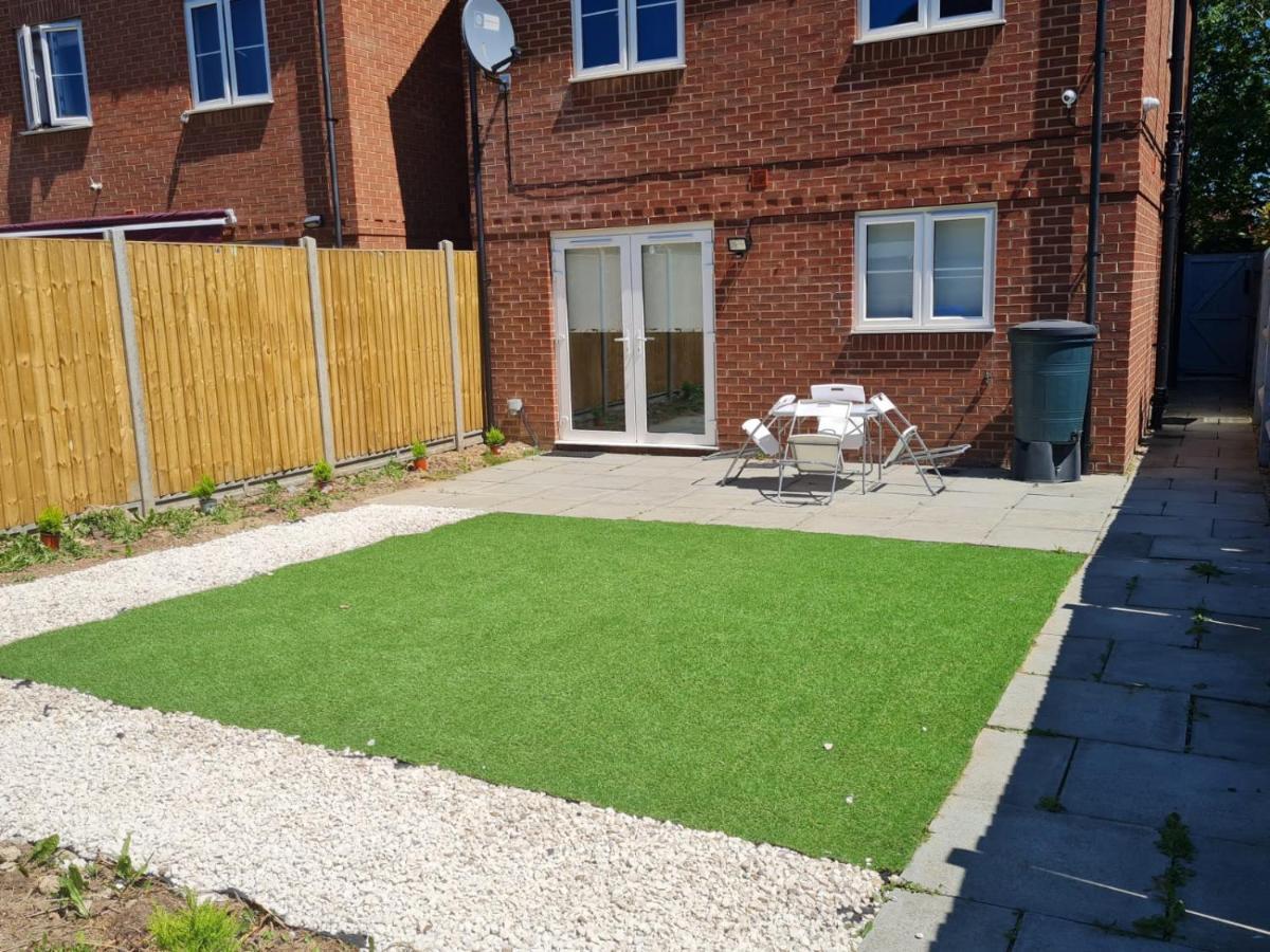 M&B Haven - Sittingbourne Lägenhet Exteriör bild